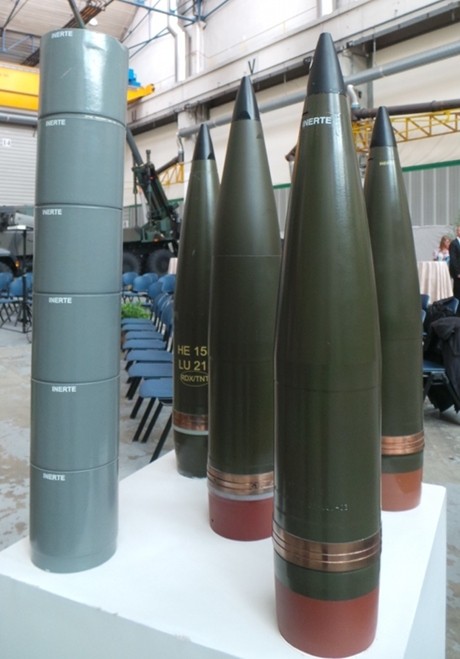 Ini Dia Amunisi Meriam Caesar 155 yang akan Diproduksi PT Pindad Ini Dia Amunisi Meriam Caesar 155 yang akan Diproduksi PT Pindad