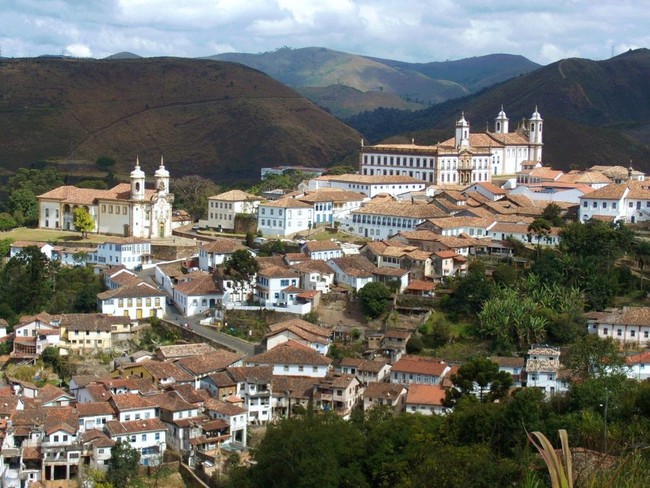 Patung Yesus Raksasa & 7 Destinasi Wajib Kunjung di Brasil (1)