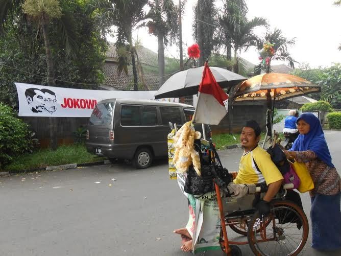 Di Atas Kursi Roda, Pak Kun Mengharap Beasiswa dari Prabowo Subianto