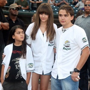 5 Tahun Pasca Kematian Michael Jackson, Ini Kabar Terbaru Ketiga Anaknya