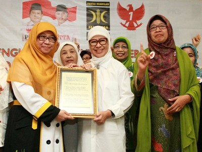 Penguatan Deklarasi Dukungan Perempuan PKS untuk Prabowo