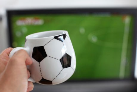Tips Wamenkes Agar Tetap Sehat Selama Nonton Piala Dunia