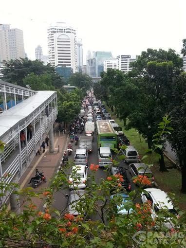 Macet di Sudirman, Lalu Lintas Bergerak Perlahan