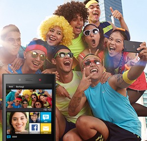 BlackBerry Tantang Para Penggemar Selfie