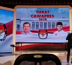 Perang Yel Yel Pendukung Capres Riuhkan Arena Debat