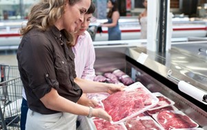 Ingin Memasak Semur atau Rendang? Ini Harga Daging Sapi di Hipermarket