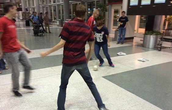 Pesawat Delay, Sekreatif Apa Anda Menghabiskan Waktu? Pesawat Delay, Sekreatif Apa Anda Menghabiskan Waktu?