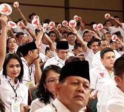 Bawa Atribut Kampanye di Debat, Pendukung Prabowo-Hatta Ditegur Panitia