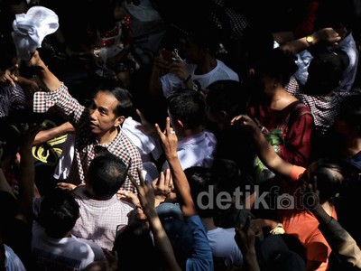 Jokowi Kunjungi Pasar Kebayoran Lama