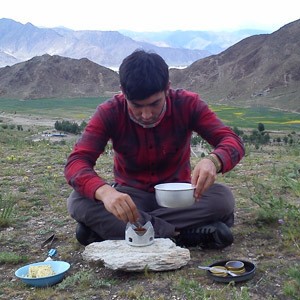 Haji Backpacker Syuting Hari Terakhir, Abimana Aryasatya Lega