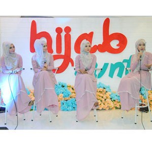 Foto: Cantiknya 4 Personil Noura Saat Hadir di Hijab Hunt 2014, Bandung