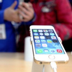 Harga iPhone 5S & 5C Dipangkas Habis-habisan