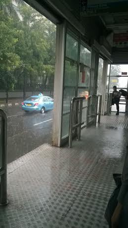 Pembangunan Halte Busway Senayan dan Polda Sudah Selesai