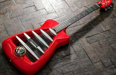 Gitar Edisi Khusus Alfa Romeo