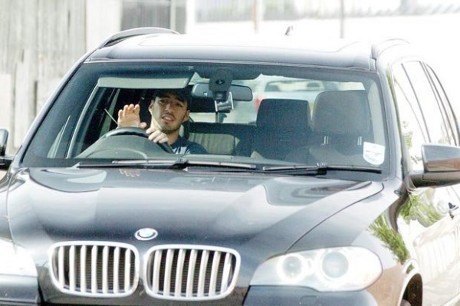 Luis Suarez dan BMW X5