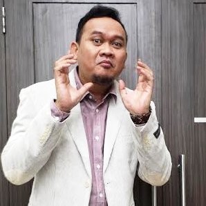 5 Fakta Serius tentang Cak Lontong