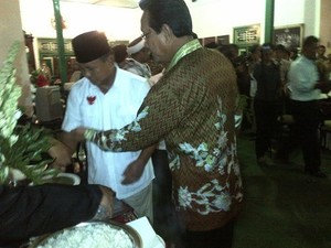 Sowan Sultan HB X, Prabowo Dijamu Gudeg Yogya dan Nasi Liwet