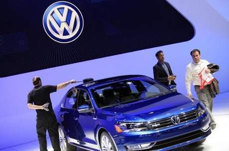 Ikuti Jejak Ford, Volkswagen Pakai Blackberry