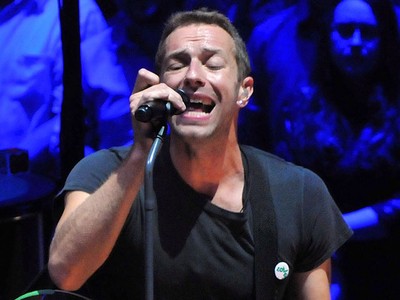 Nyanyi Bareng Coldplay di Royal Albert Hall