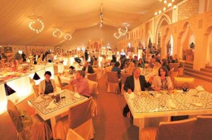 Berbuka Puasa di Tenda Super Mewah Emirates Palace, Abu Dhabi