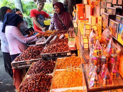 Kurma di Bulan Ramadan Diserbu Pembeli