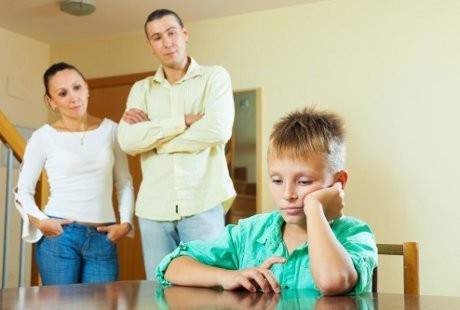 Pola Asuh Otoriter Bisa Buat Anak Sulit Mengambil Keputusan di Masa Depan