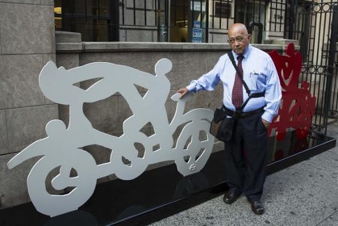 122 Patung Sepeda di Sepanjang Jembatan Manhattan-Brooklyn