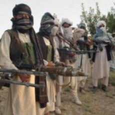 Taliban Tembakkan Roket-roket ke Bandara Internasional Kabul