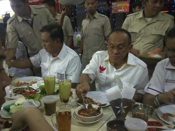 Ini Menu Makan Buka Puasa Prabowo di Bandung