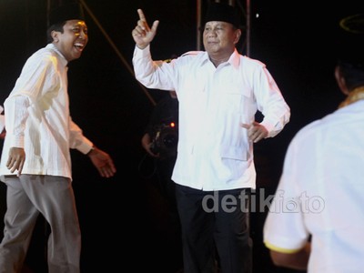 Prabowo Joget Di Konser Maher Zain