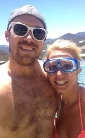 Bantah Rumor Perpisahan, Britney Spears dan Kekasih Unggah Foto Mesra