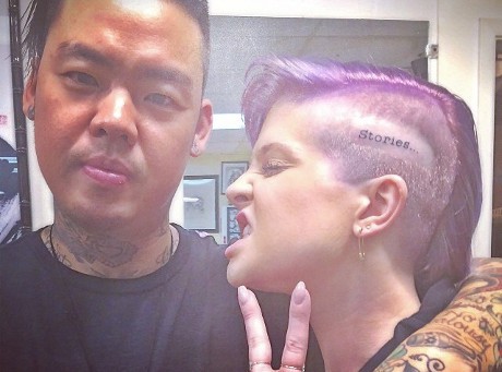 Cerita Kelly Osbourne Soal Tato di Kepala