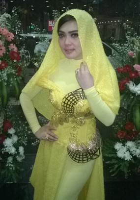 Tudung Fatimah, Tren Busana Terbaru dari Syahrini