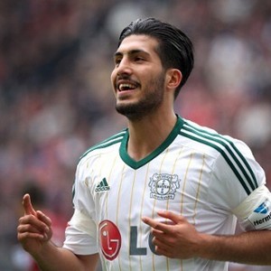 Liverpool Tuntaskan Transfer Emre Can