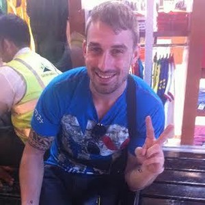 Dideportasi Tanpa Gaji yang Jadi Haknya, Litvinov Bawa Bunga dan Cinta Saja untuk Istri