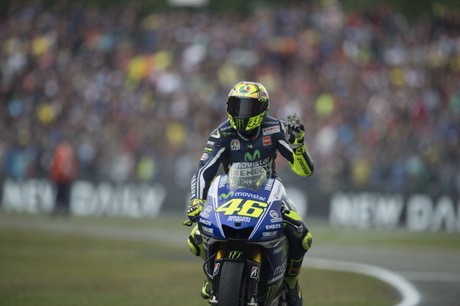 Teken Kontrak Baru, Rossi Tetap di Yamaha sampai 2016