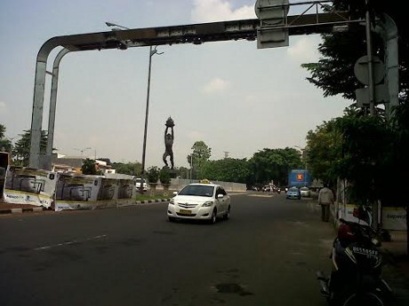 Ini Bentuk Gate ERP yang Terpasang di Bundaran Senayan