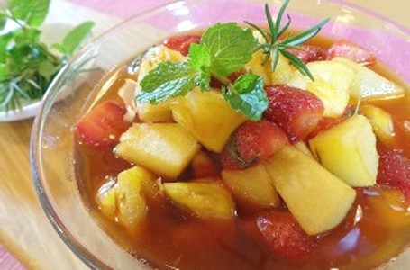 Bubur dan Setup Buah, Olahan Legit Wangi dari Gula Merah