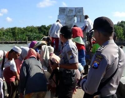 Pendistribusian Logistik Pilpres di Kepulauan Madura Dikawal Ketat