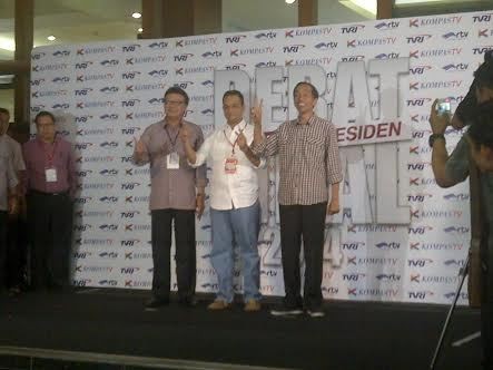 Ditemani Anies Baswedan, Jokowi Tiba di Lokasi Debat