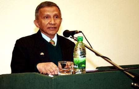 Datang ke Acara Debat, Amien Rais: Insya Allah Prabowo The Best