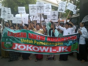 Santri di Semarang Demo Minta PKS Pecat Fahri