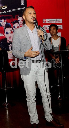 Giring Nidji Masih Pikir-pikir Terjun ke Politik