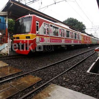Ada Gangguan Listrik, Perjalanan Commuter Line Arah Kota Terganggu