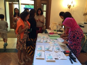 Aura Pilpres di Washington DC dan Arti Penting Menghitamkan Jari