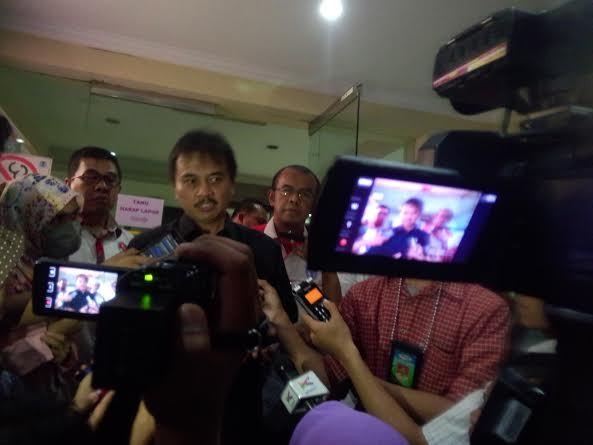 Datangi Bareskrim, Roy Suryo Antar Anak Buah Laporkan Ahok dan Kadispora