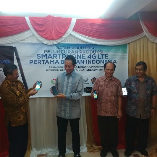 Membedah Smartphone 4G Pertama Buatan Indonesia