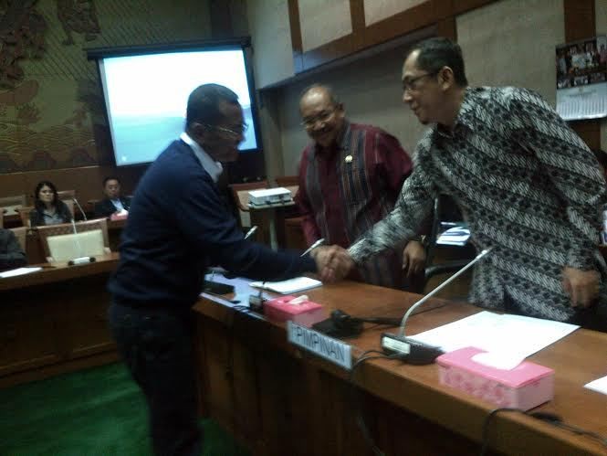 DPR Minta Dahlan Iskan Berhentikan Seluruh Direksi Merpati