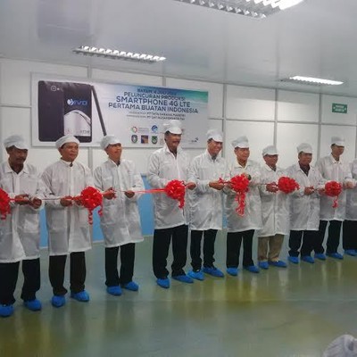 Mengintip Pabrik Ponsel 4G Buatan Indonesia