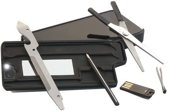 Ini 8 Benda Tak Penting yang Dibawa Turis (2)